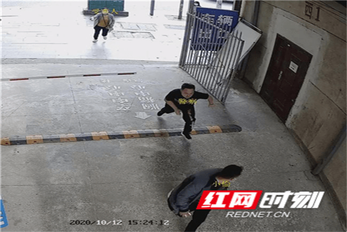 f5accac0a1154571a0c7490cd7b74f25.png
