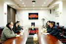 以实地督察为抓手，通过以会代训方式　 助推规范性文件规范管理
