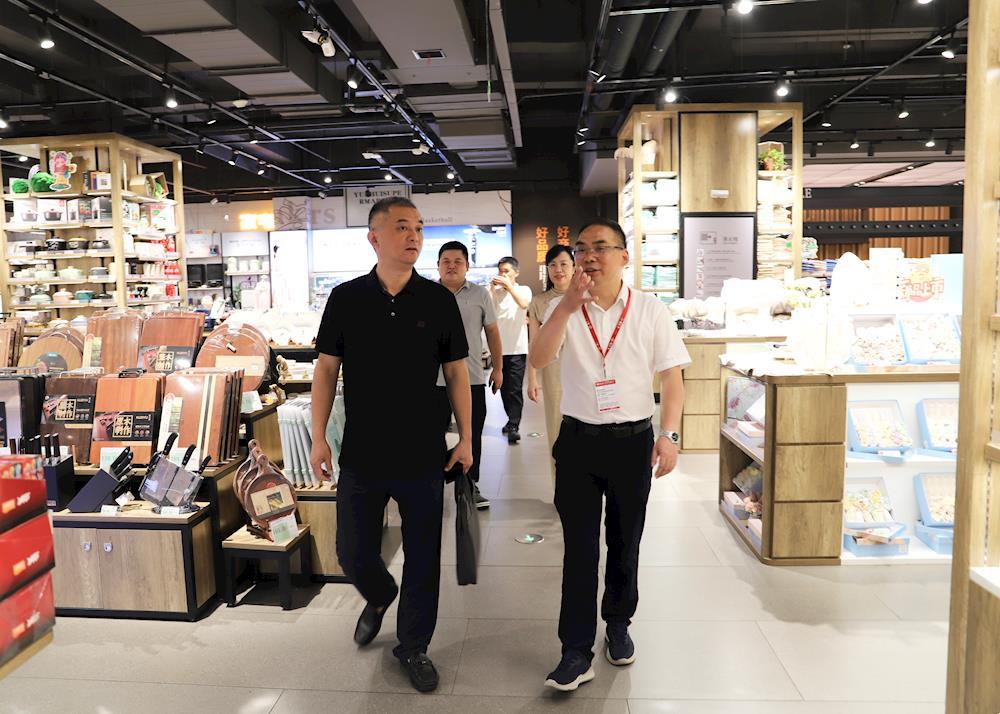 0153780c2b4f4cf89844e7a4f0bfd236