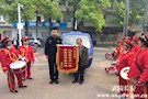 人民警察为人民 群众的满意就是我们节日最好的礼物